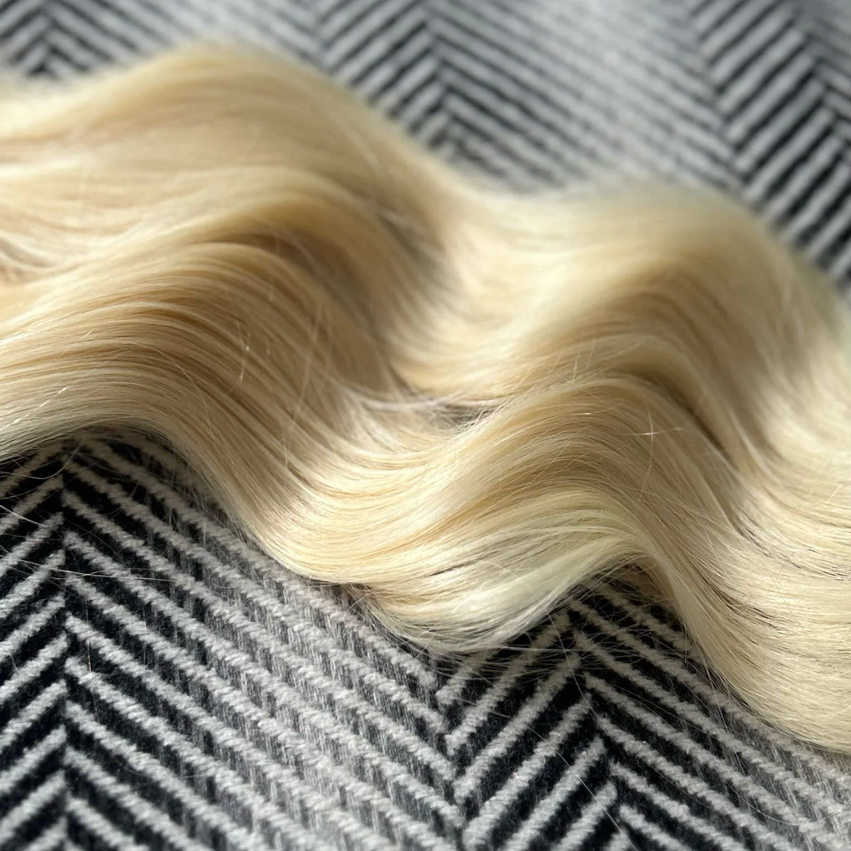 Flat Tip Hair Extension #60 Platinum Blonde